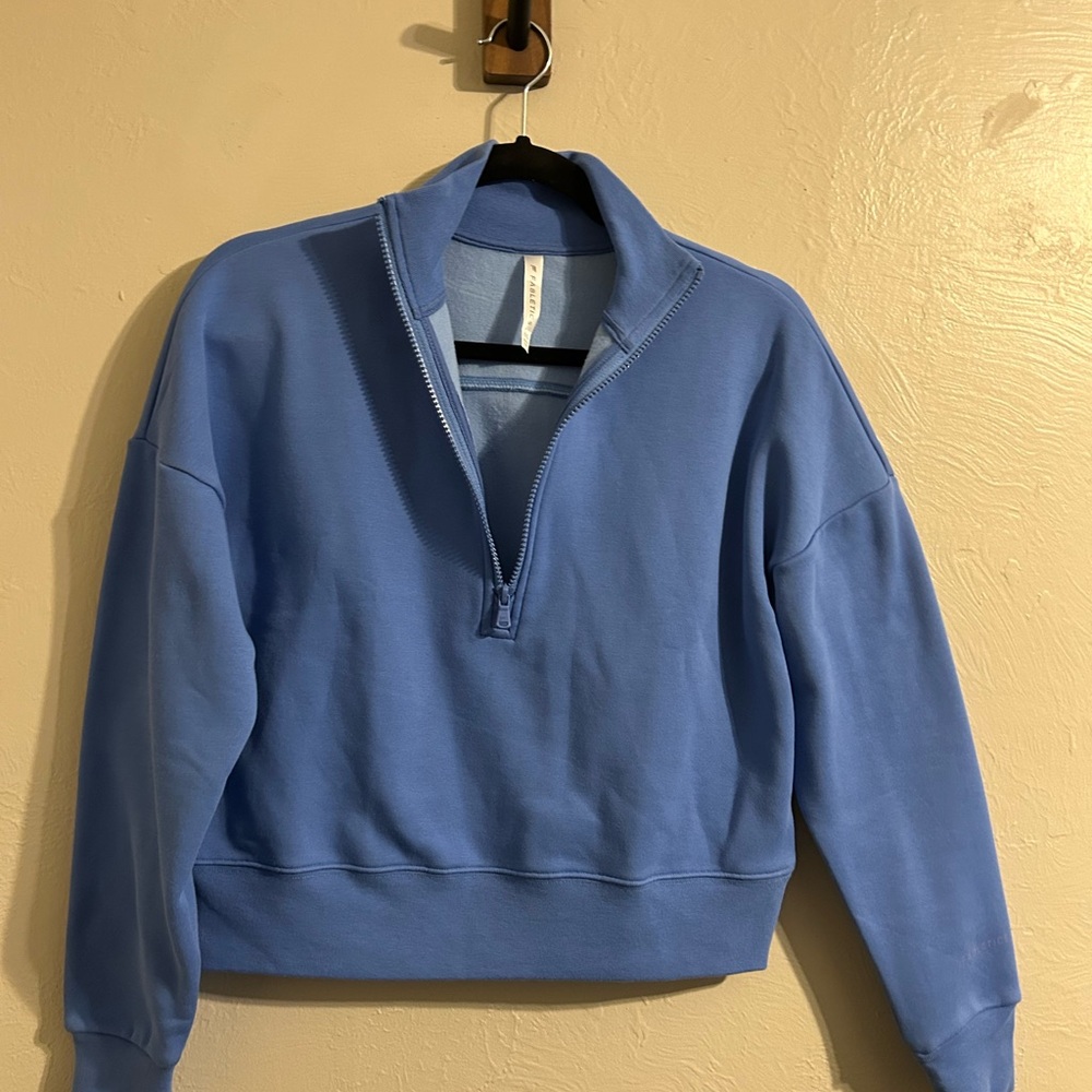 Fabletics Women's Catarina Mock Neck Zip Pullover crop